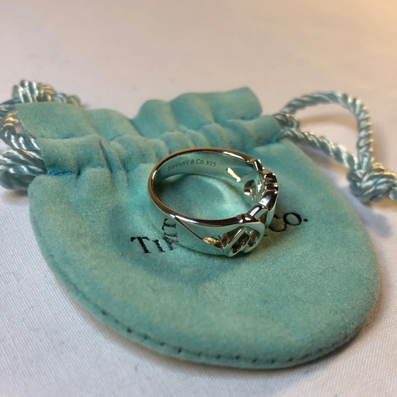 Tiffany & Co. Paloma Picasso Sterling Silver Triple Loving Heart Ring 6 - Picture 3 of 9